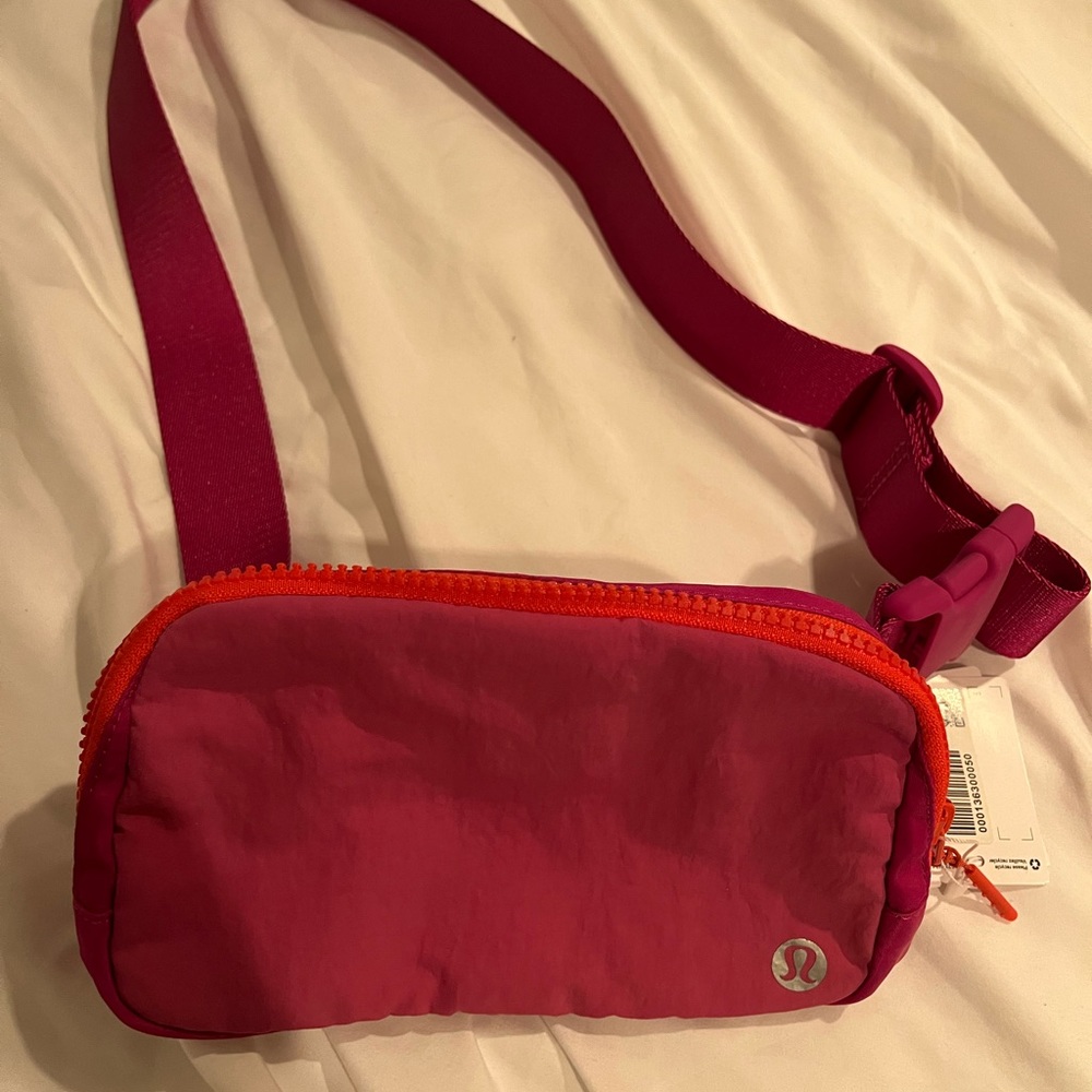 NWT Lululemon Pink Lychee Ripened Raspberry Everywhere Belt Bag